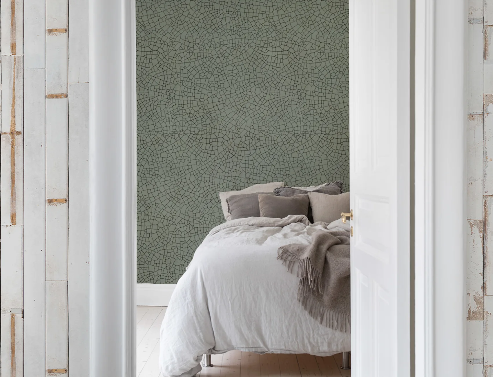 Sophisticated soft-green crackle design