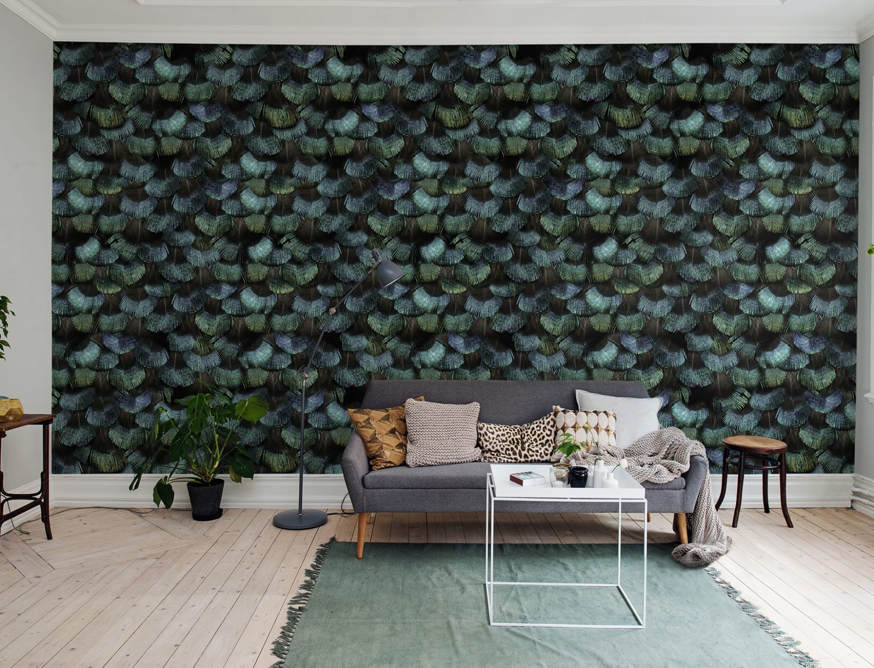 Udtryksfuldt tapetdesign med fjer