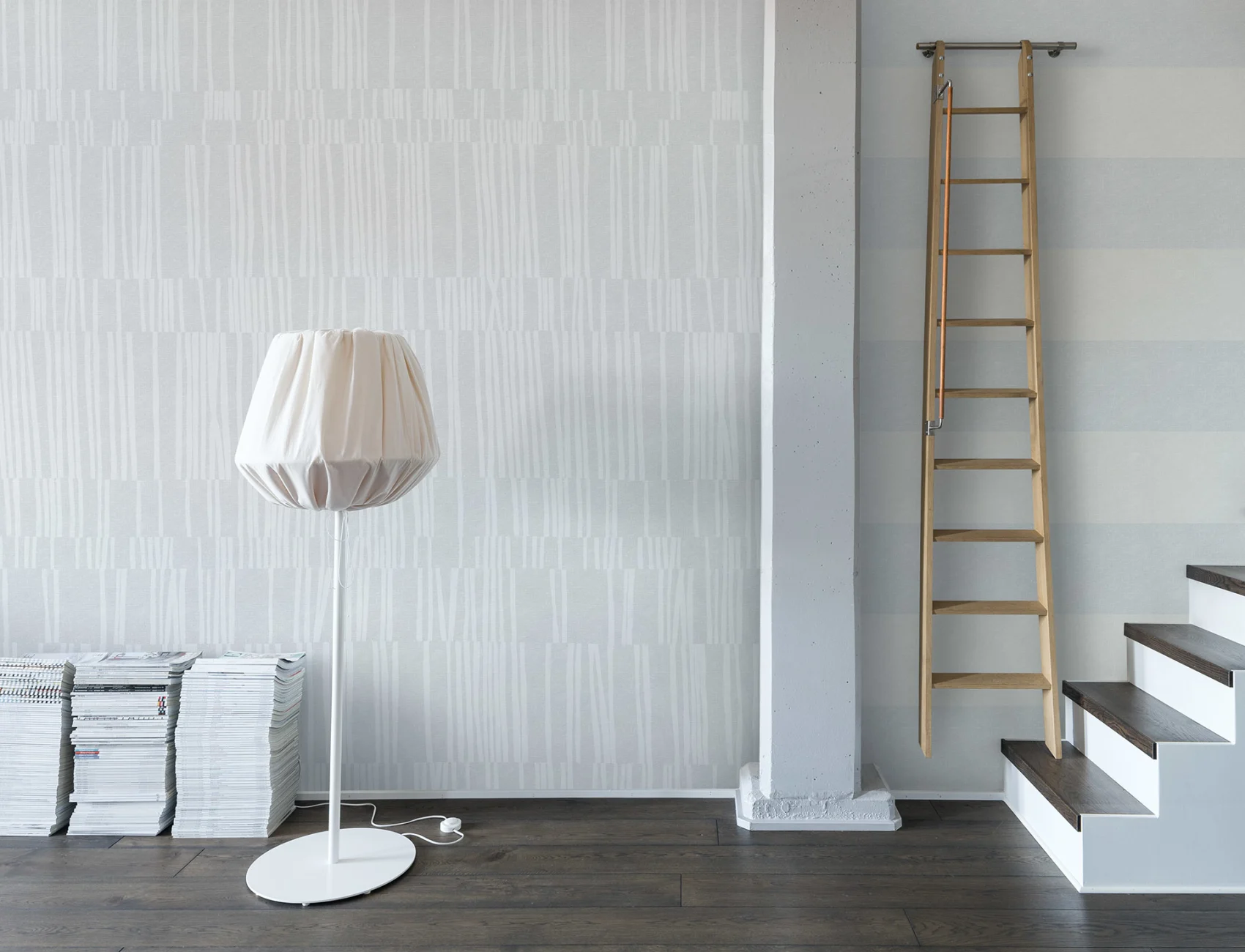 Papel pintado retro gris con estructura de lino