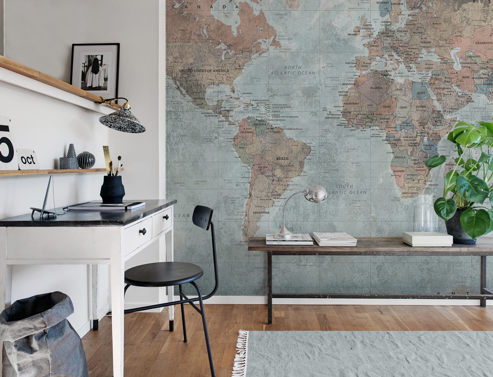 A world map wallpaper mural for the globetrotters