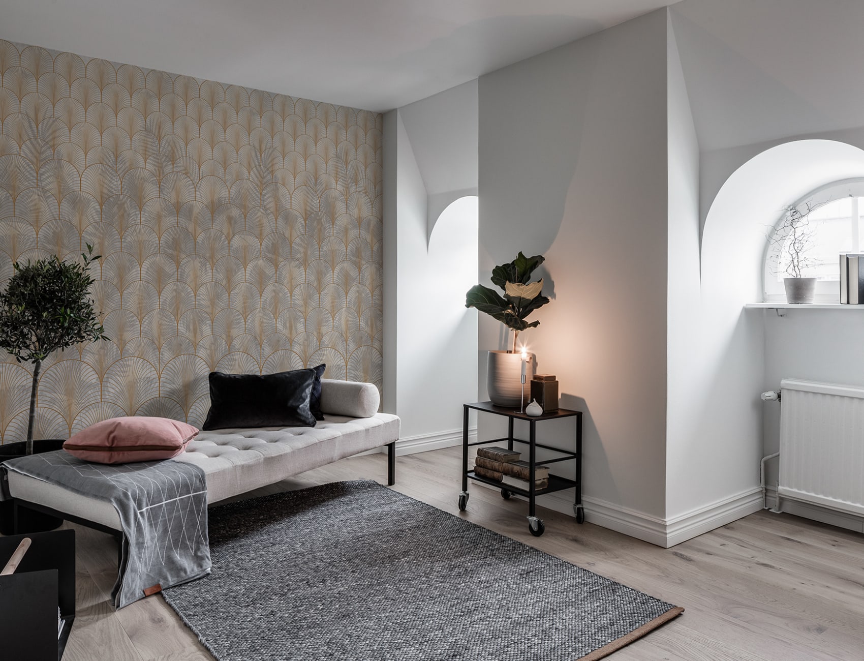Elegant art deco wallpaper with palm leaves