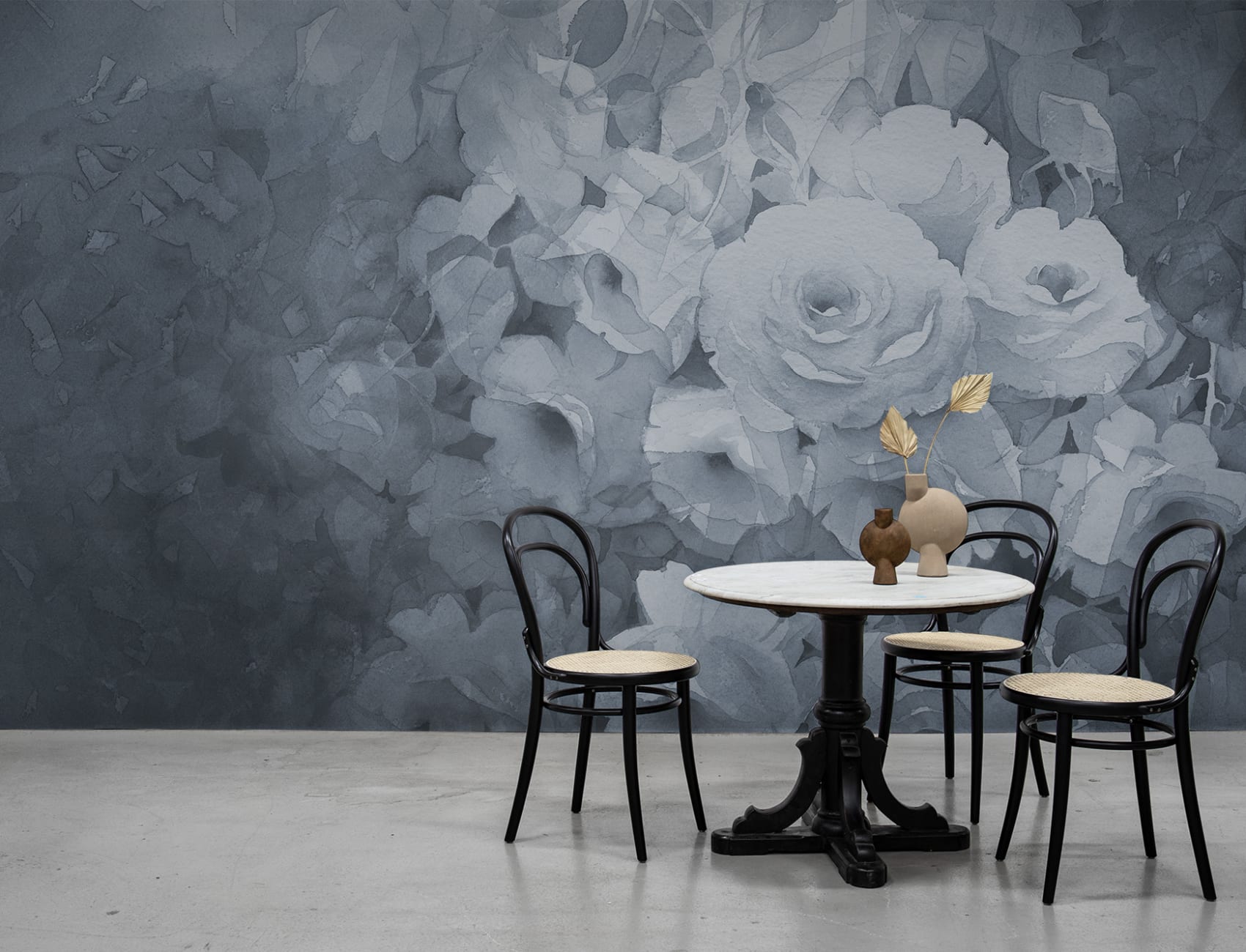 Bloemenbehang in de schemering