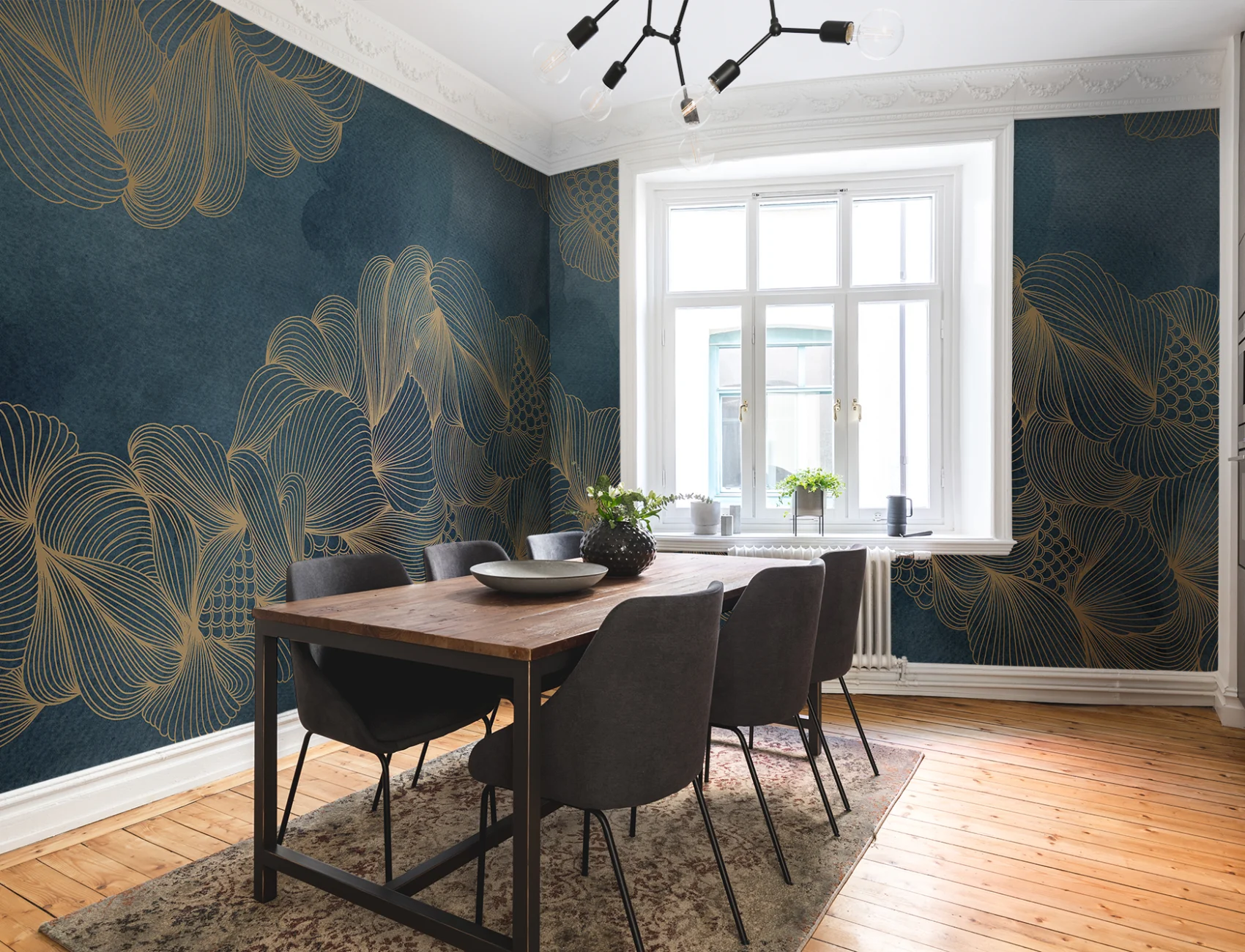 Wall mural with gold details