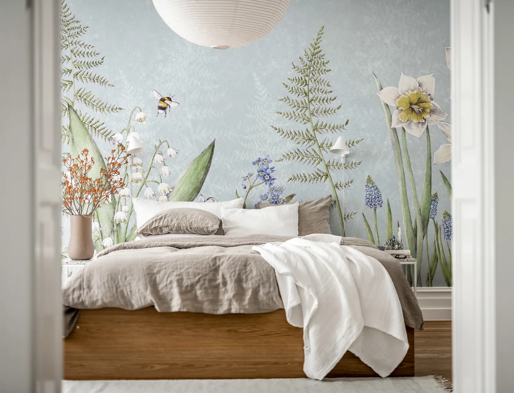 Bumblebee, Light Blue
