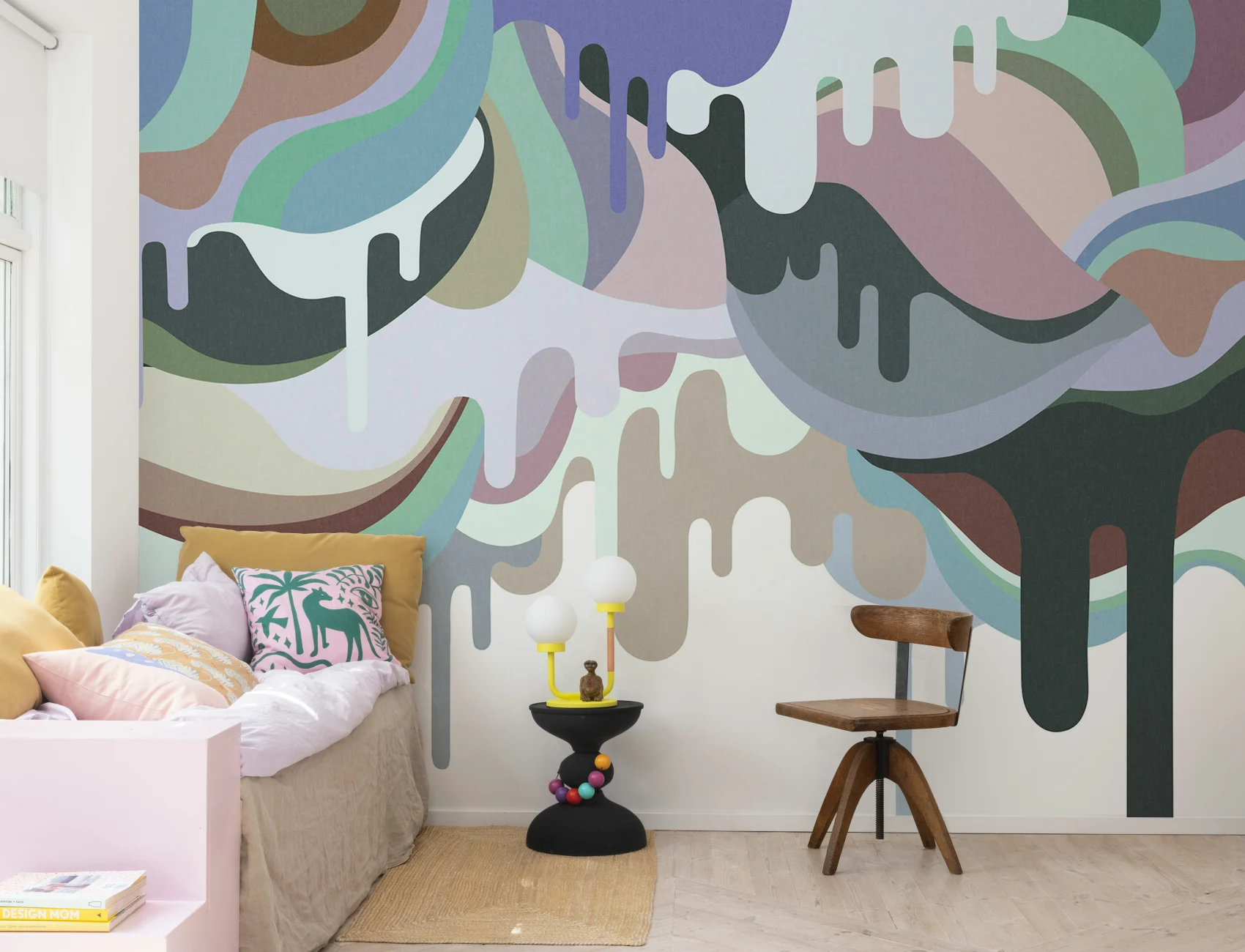Dripping Ice Cream Retro