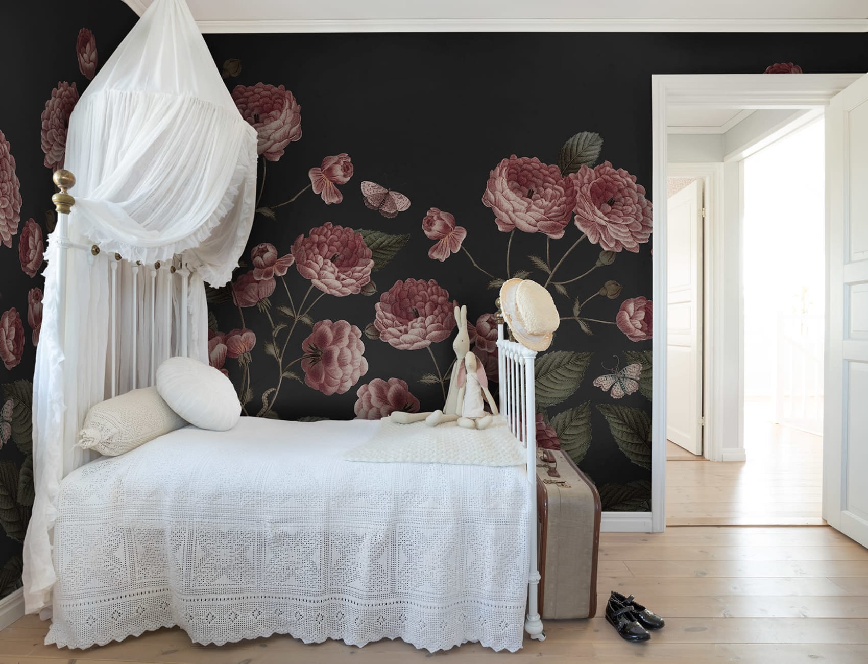 Grand Large-Scale Floral