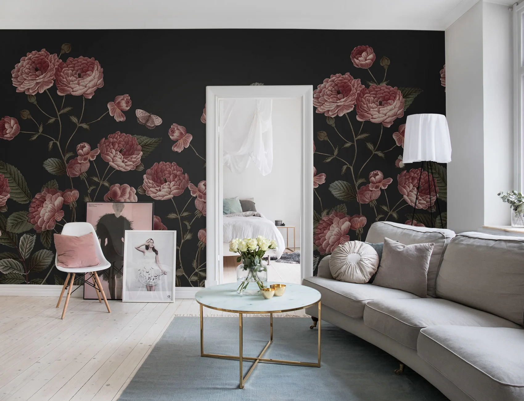 Grand Large-Scale Floral