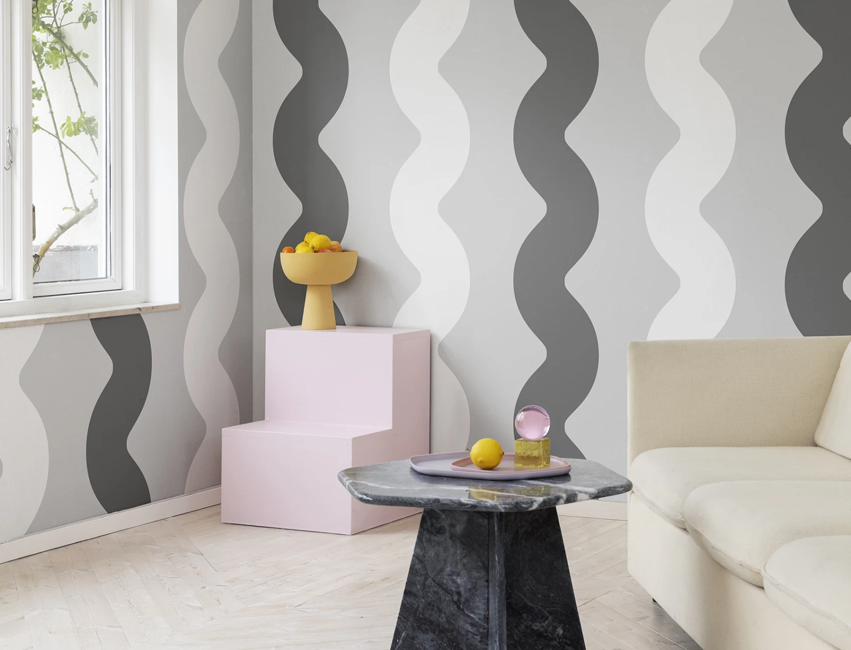 Black and white wobbly wallpaper design