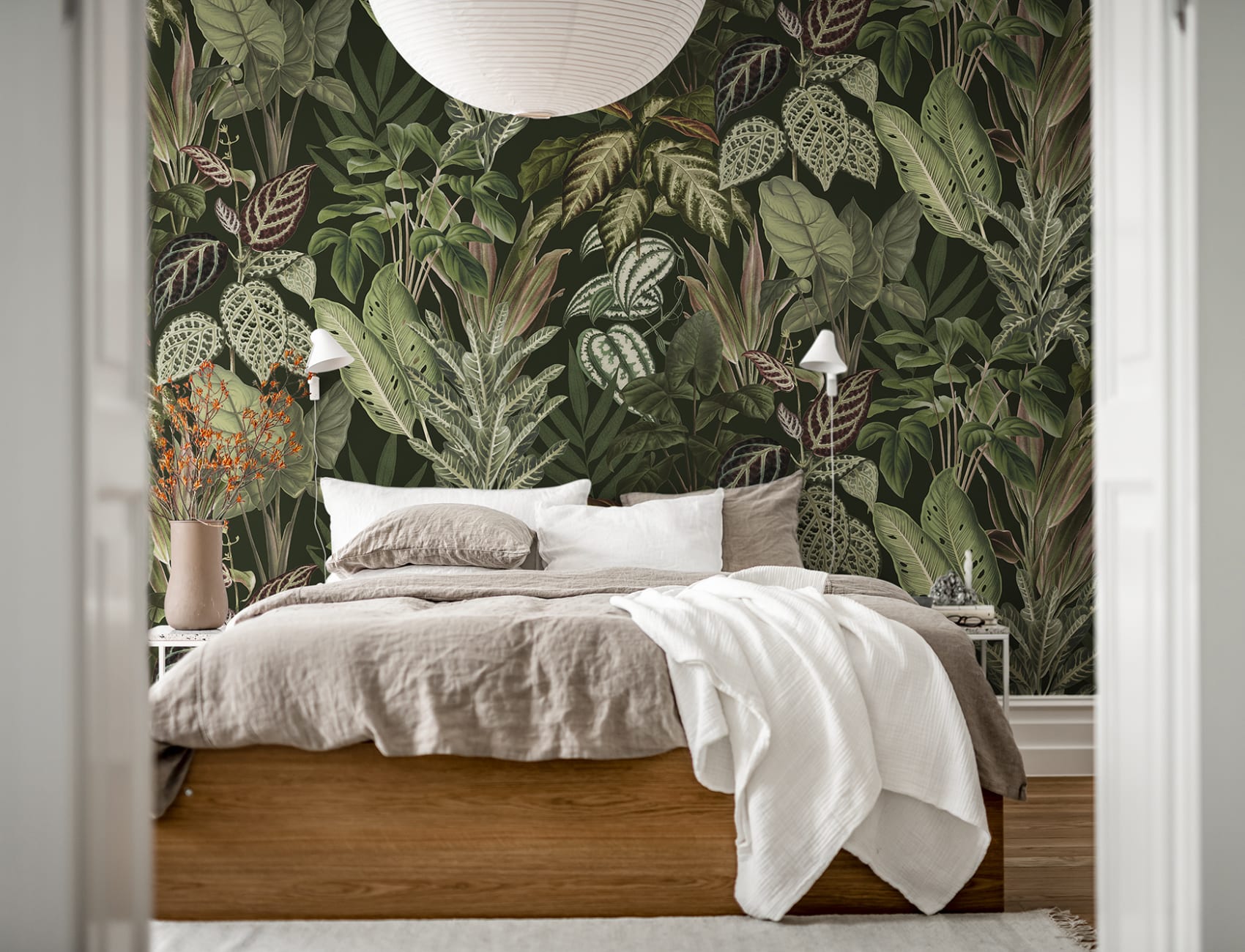 Mischievous Jungle, Lush