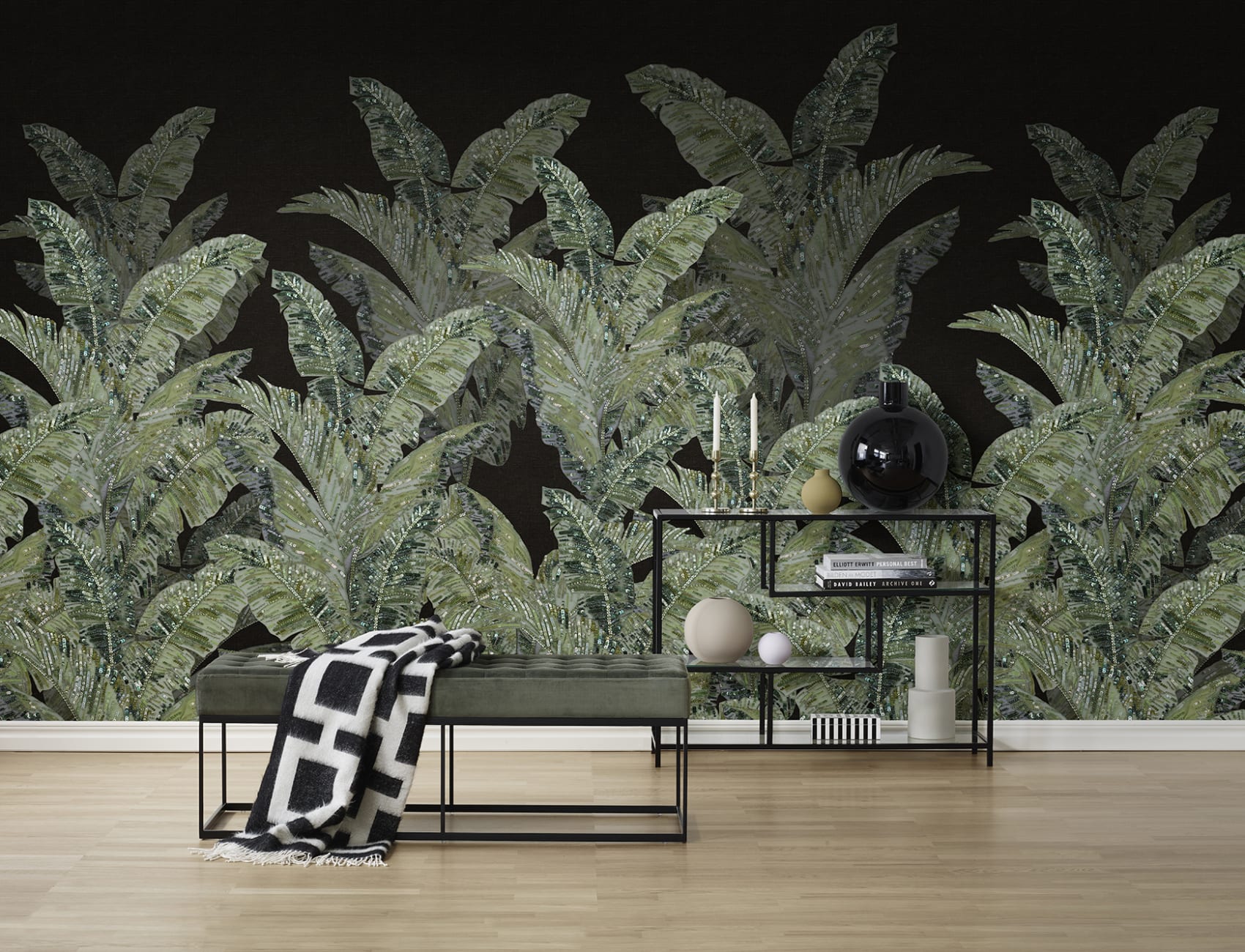 Jungle Pearl, Black
