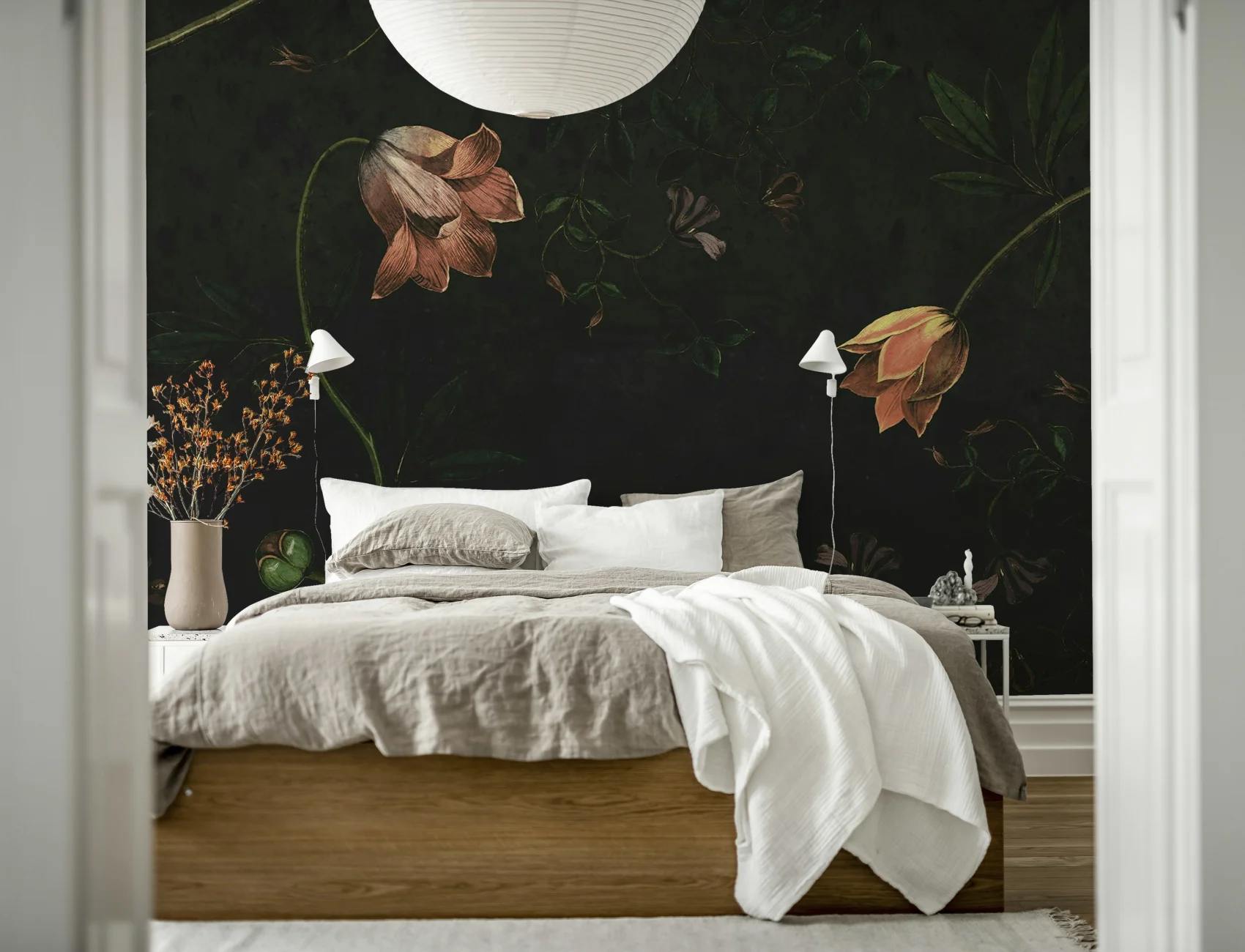 Nocturnal Floral Mystery