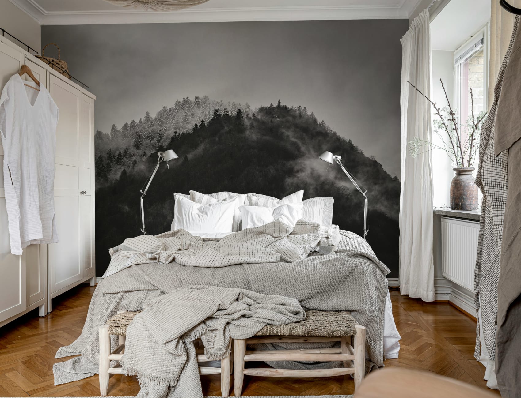 Monochrome Mountain