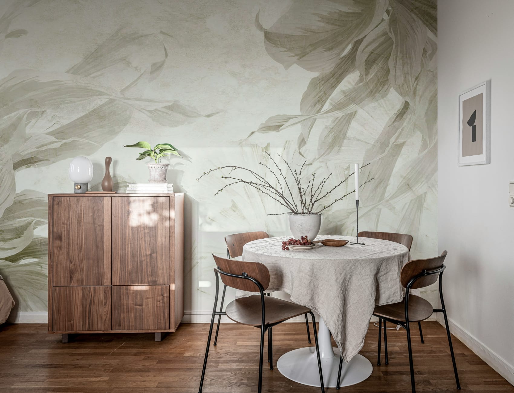 Timeless Neutral Foliage