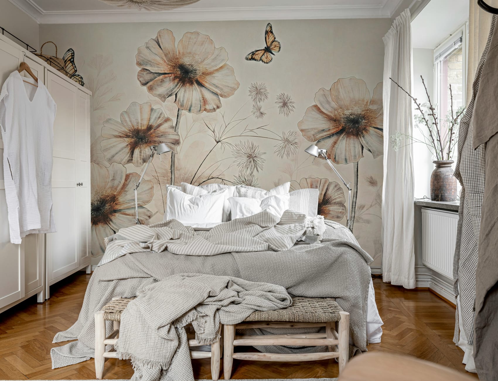 Oversized Floral Beauty