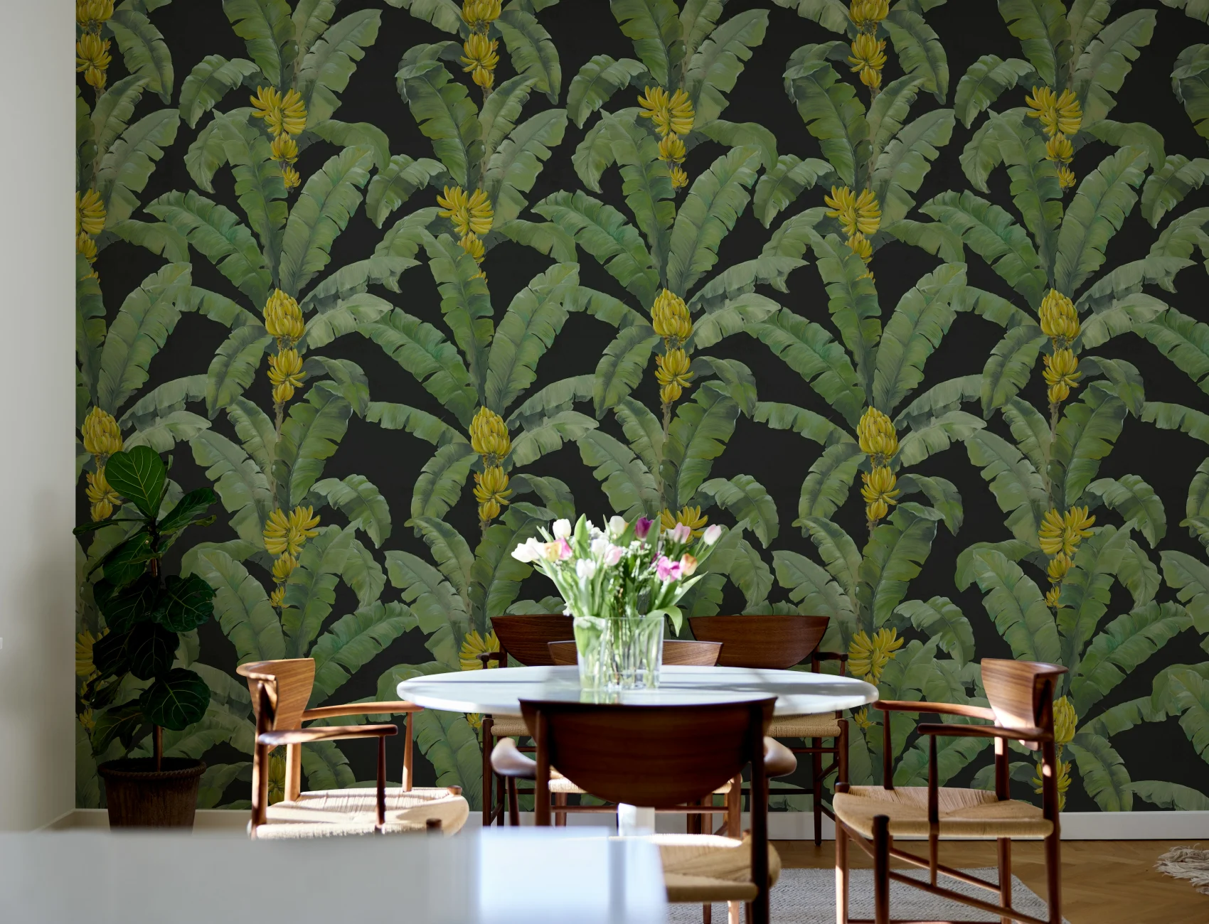 Lush Jungle Foliage for Your Walls
