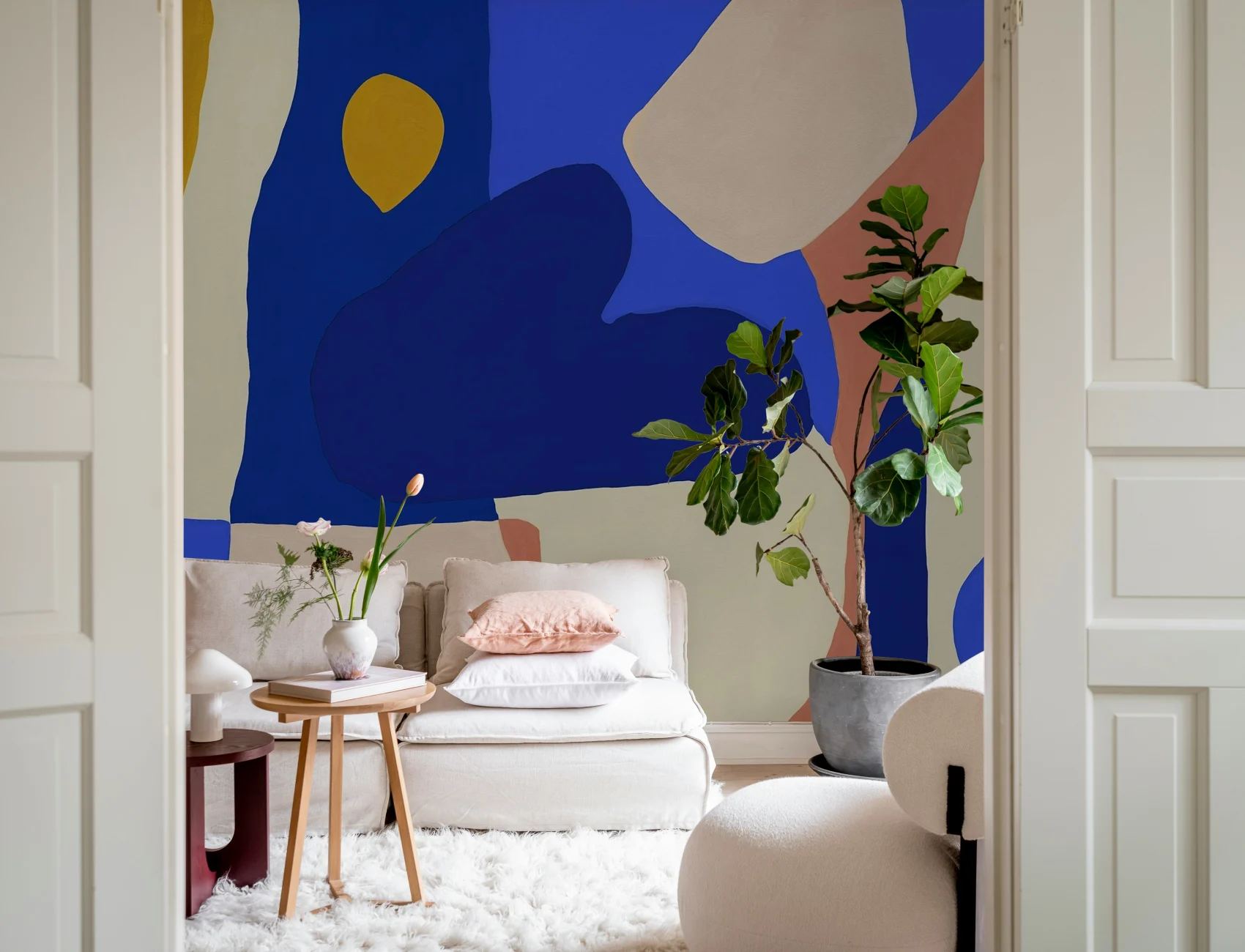 Dynamic Shapes in Mesmerizing Blue