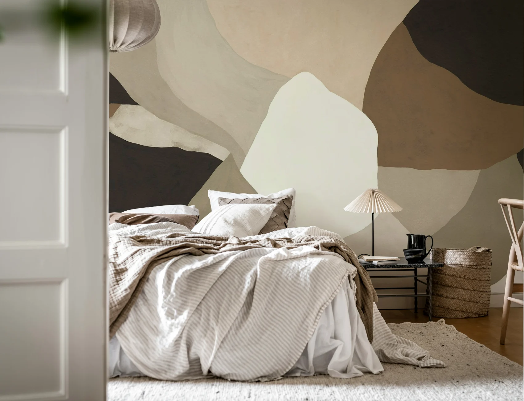 Modern Elegance in Dark Earth Tones