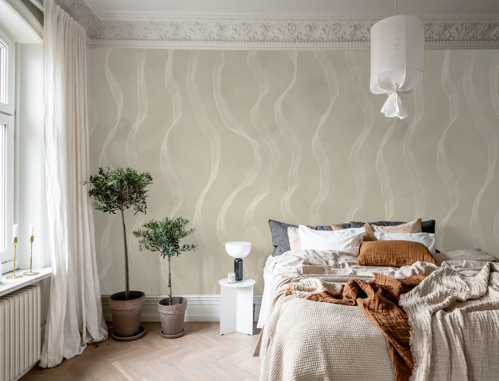 Elegant Waves