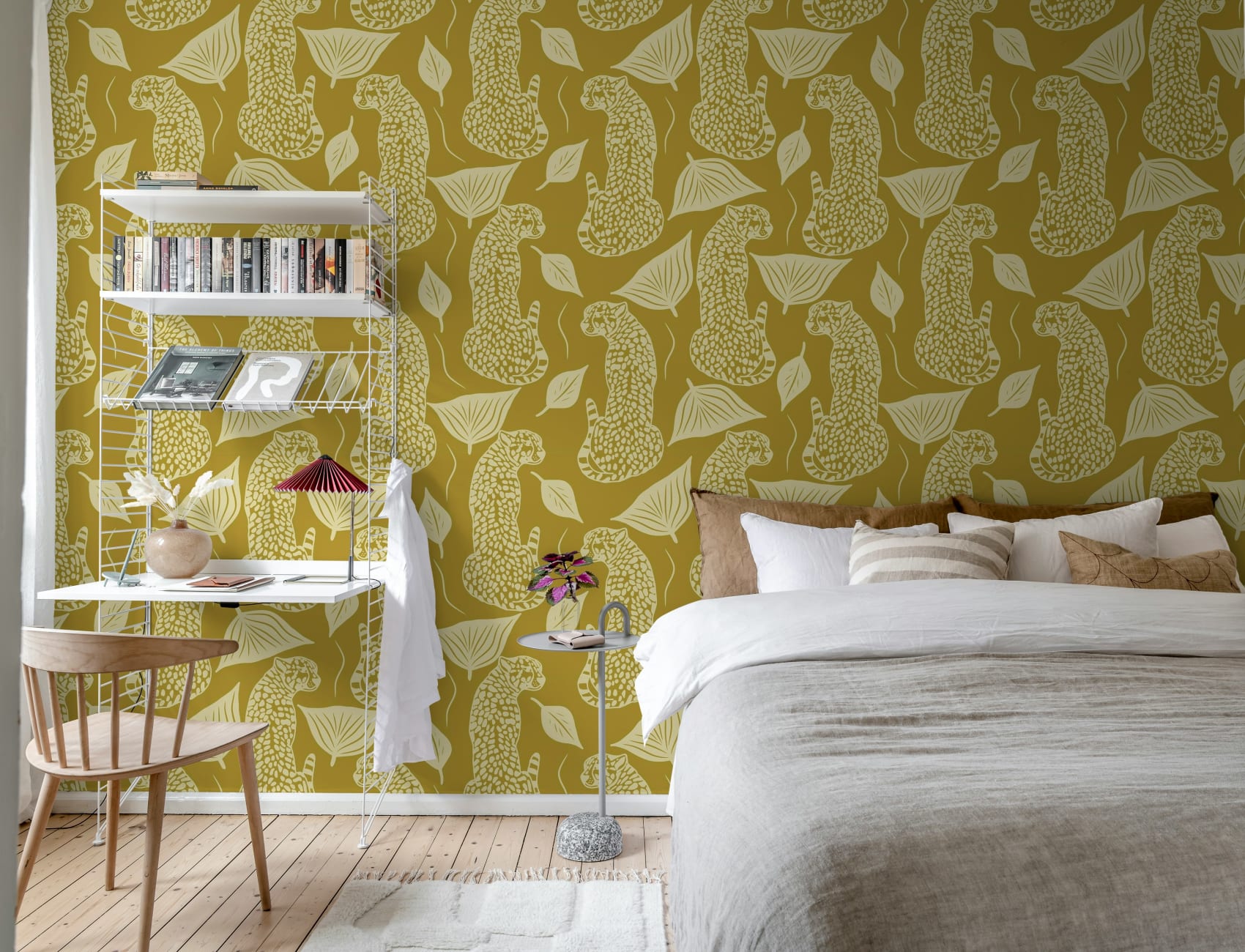 Afslør din vilde side med Whimsy Leopard Wallpaper