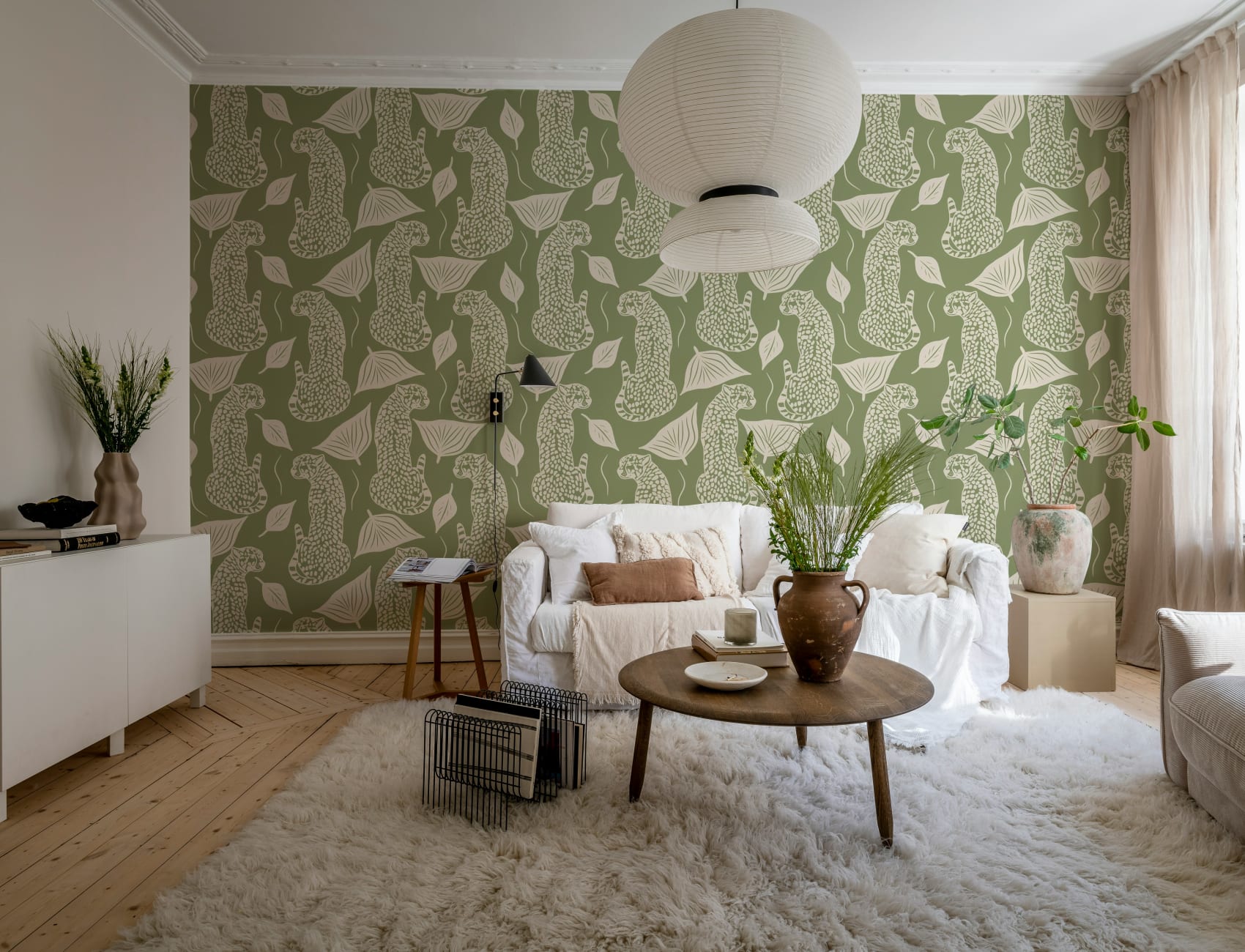 Léopards fantaisistes dans un vert luxuriant