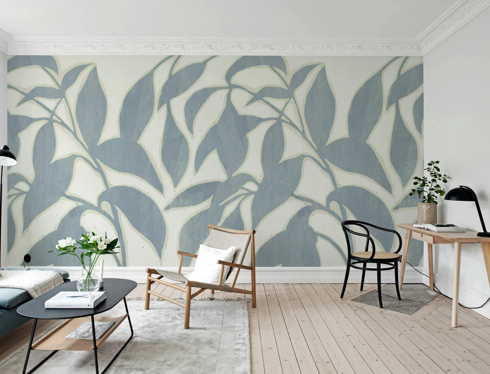 Blue Leaf Elegance