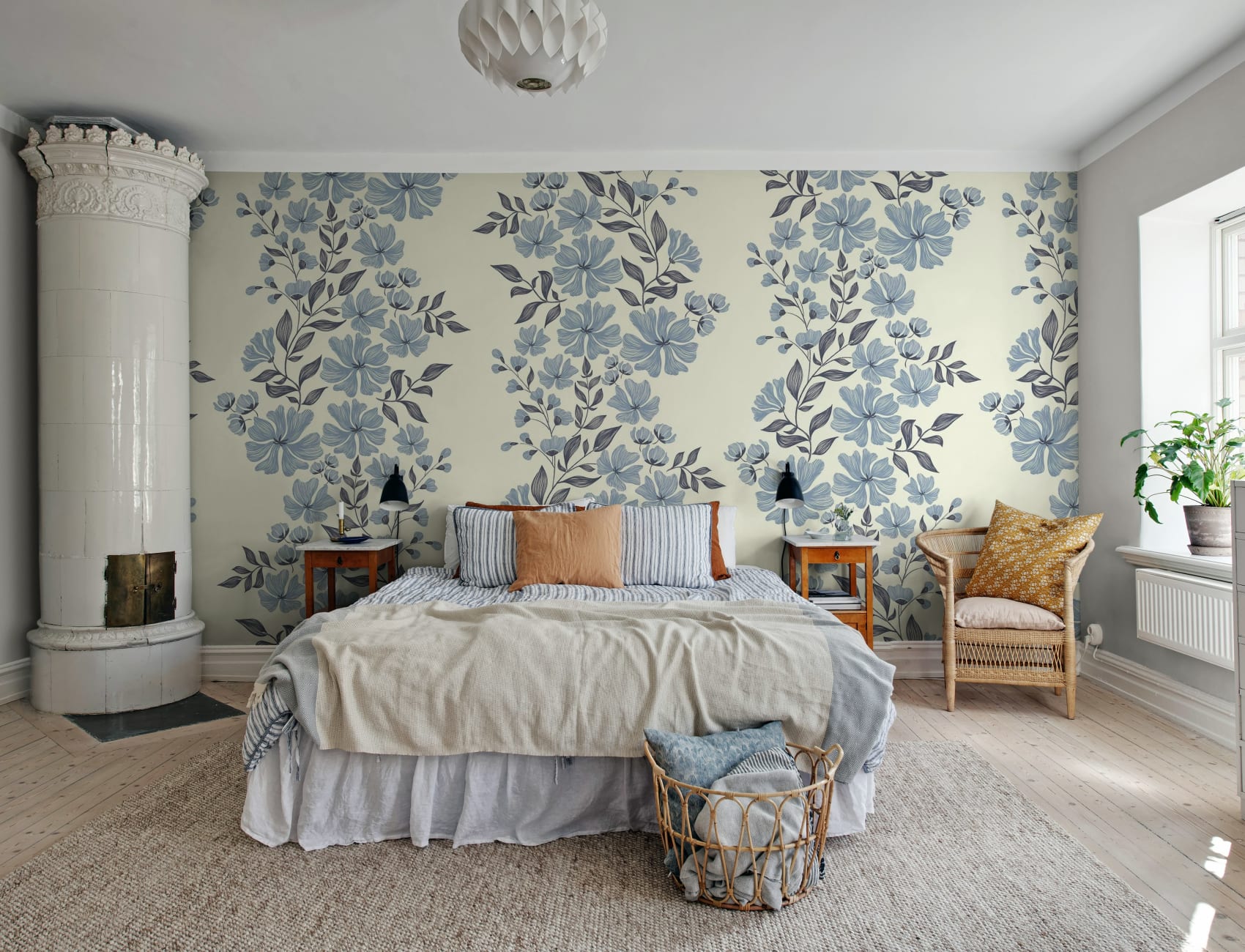 Bold Bloom in Sky: A Fresh Floral Touch
