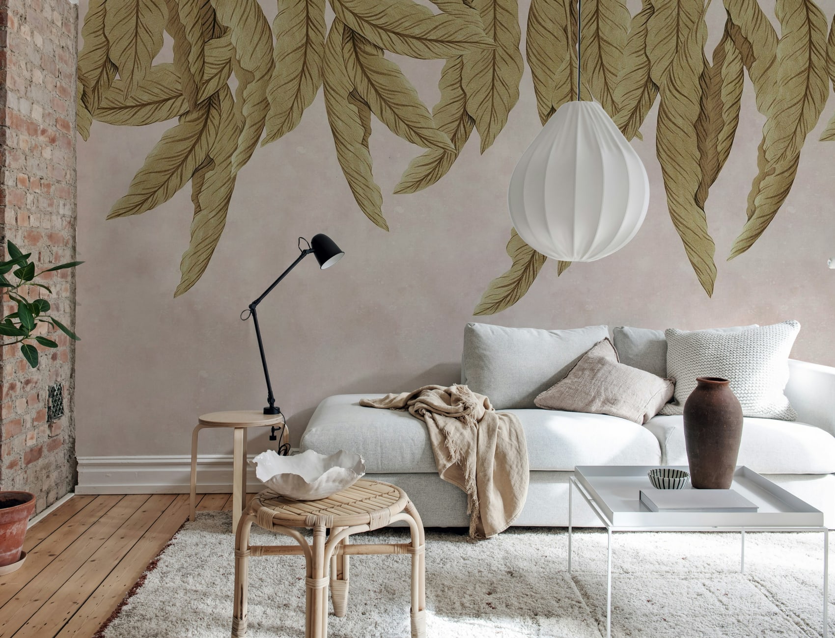 Abbraccia Toni Tranquilli con Hanging Palms