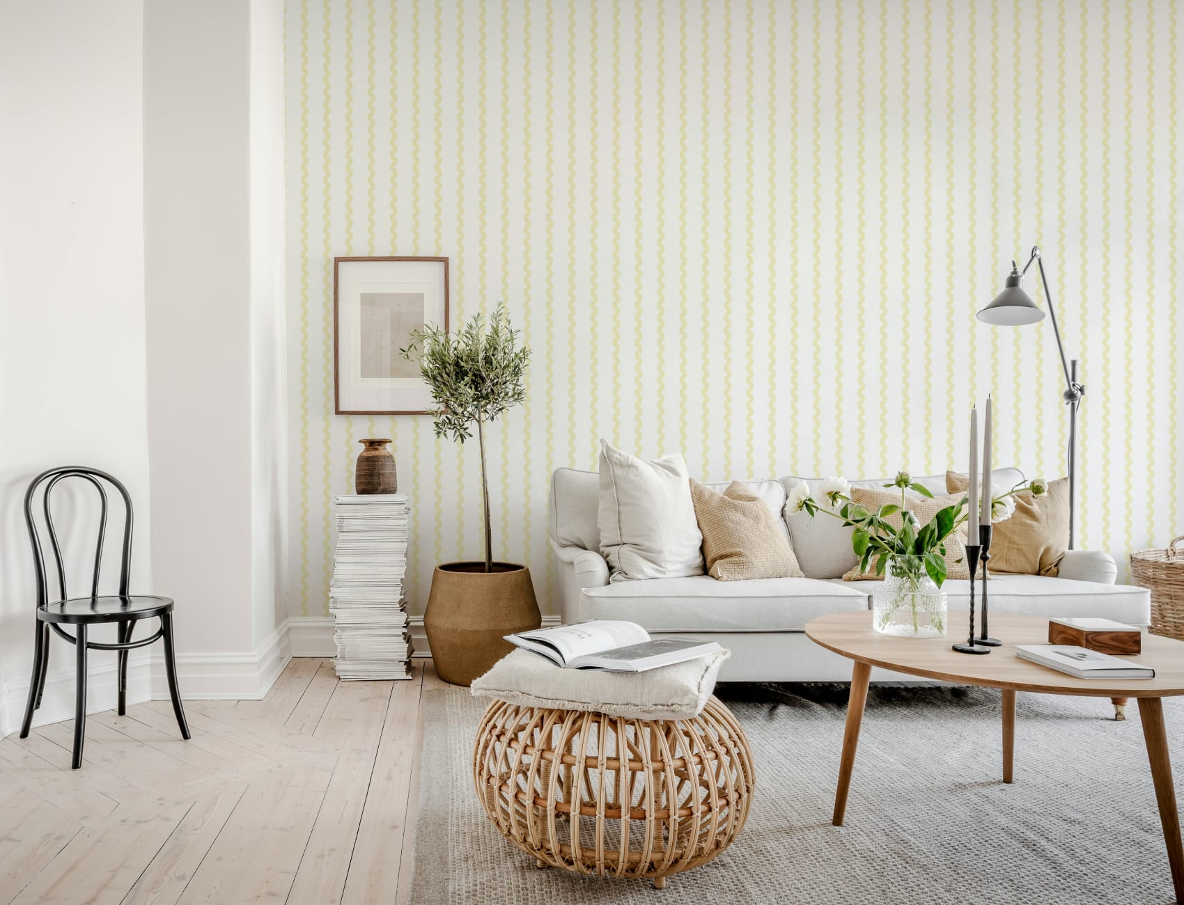 Wavy Elegance for Modern Walls