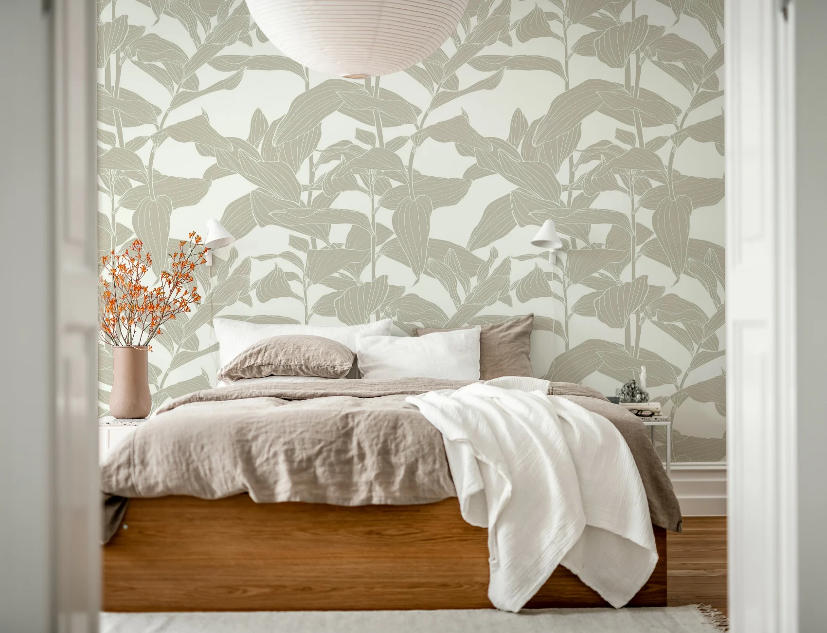 Elegant Leaf Harmony