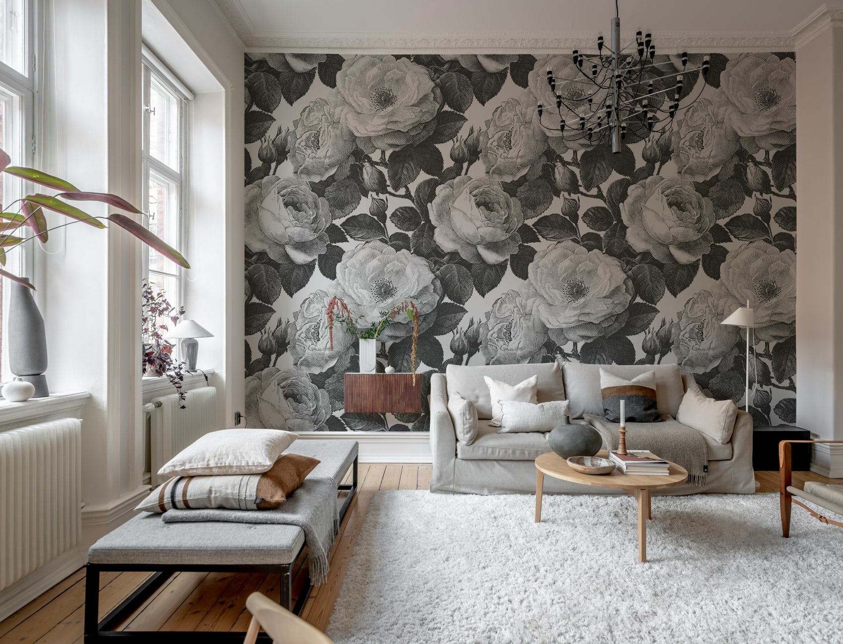 Dramatic Floral Elegance