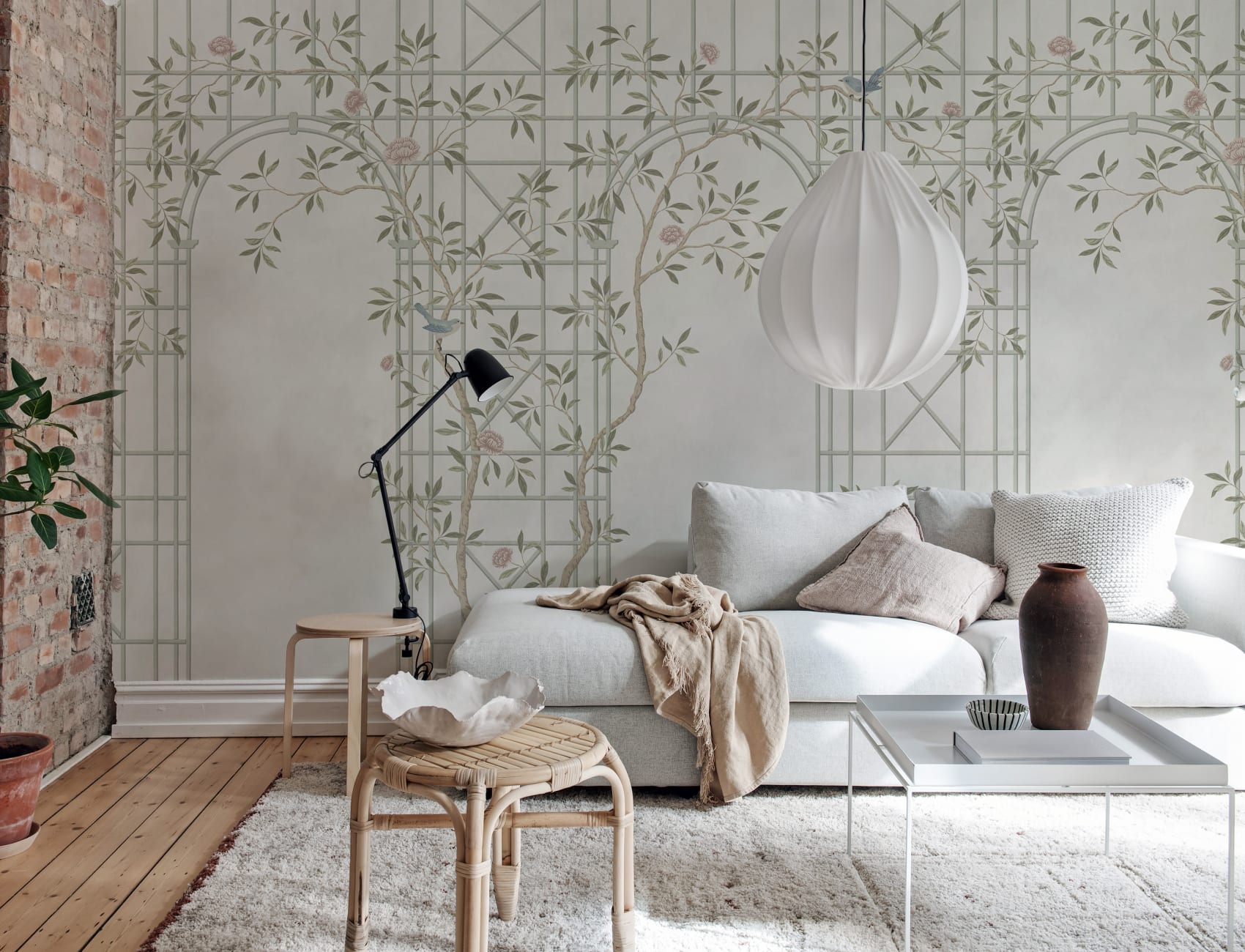 Chinoiserie Trellis: Eleganza in Luce