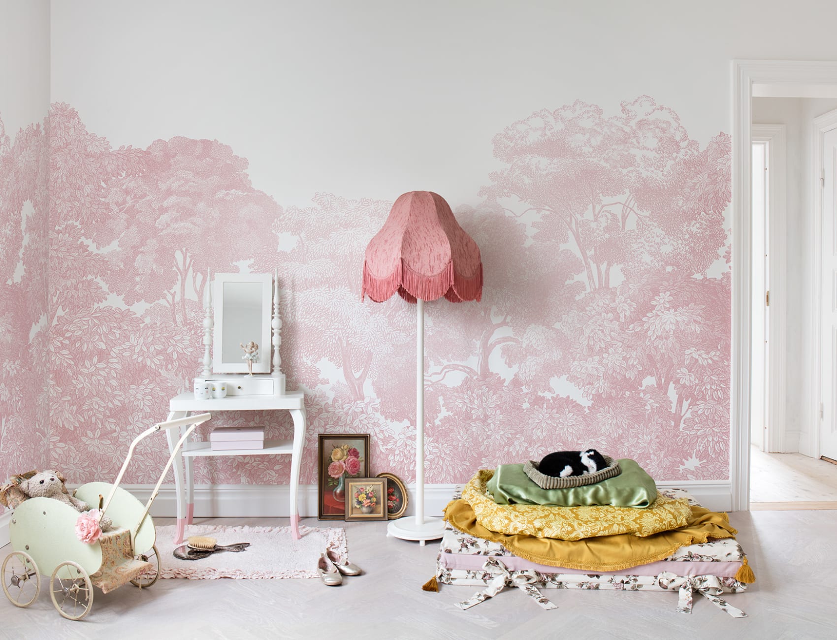 Pink wall mural for daydreamers