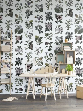 Classic flower wallpaper for the kitchen or hallway