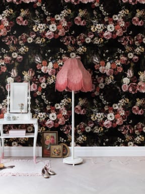 ROMANTIC VINTAGE FLORAL WALLPAPER