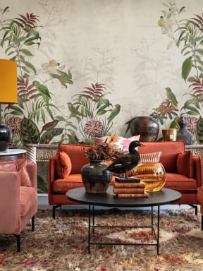 Celebrate nature's vigor with a lush leaf wallpaper with exotic birds