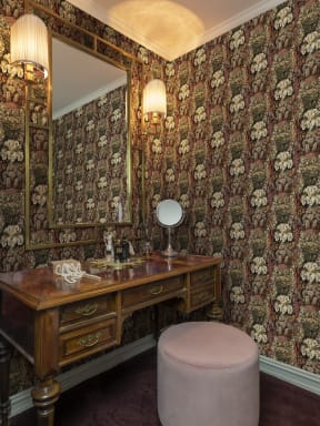 Dress your walls with a mesmerizing coral reef