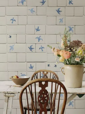 Azulejos de barro feitos à mão