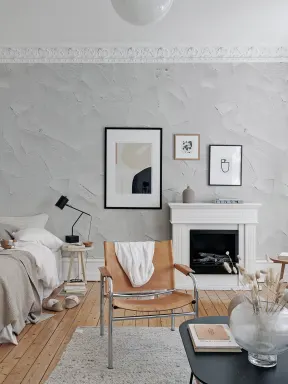 Cracked Art White