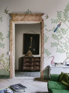 Djärv Chinoiserie-inspirerad design