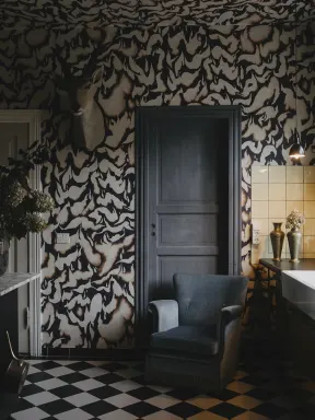 Stunningly Flowing Pattern