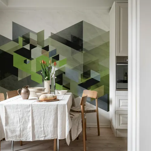 Green wallpaper with asymmetrical pattern