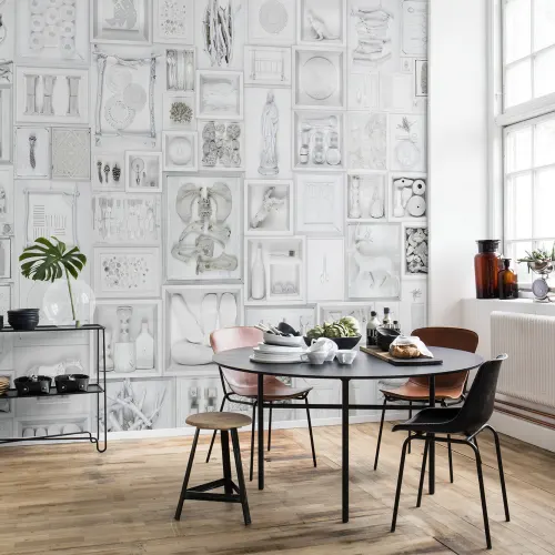 Find all the odd details in this clean-looking wall mural design