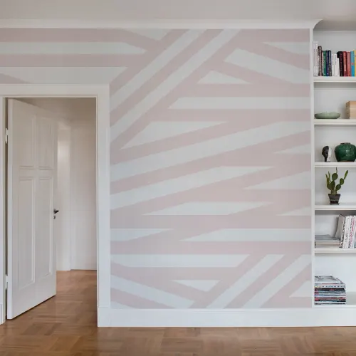 Striped wallpaper in dusty pink