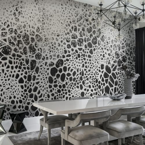 Proziran zidni mural s rukom crtanim mjehurićima