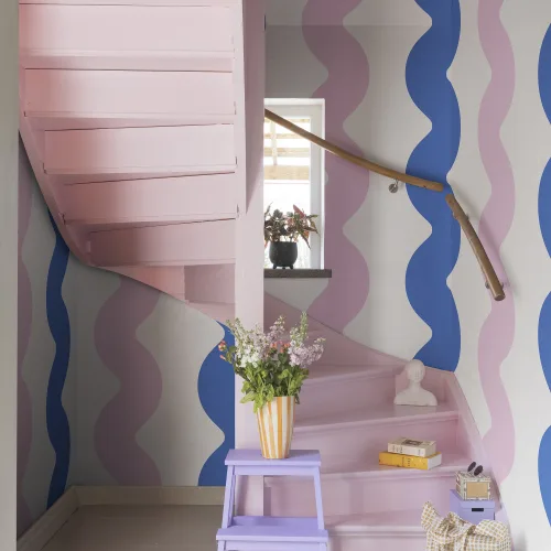 Blue and pink wobbly wallpaper design