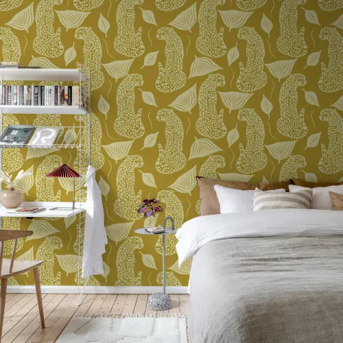 Afslør din vilde side med Whimsy Leopard Wallpaper