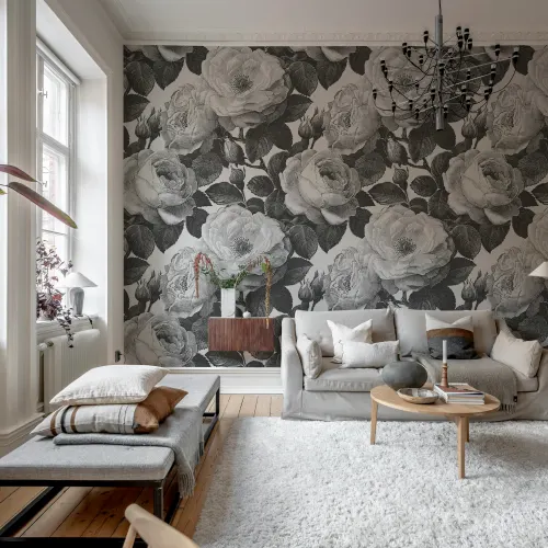Dramatic Floral Elegance